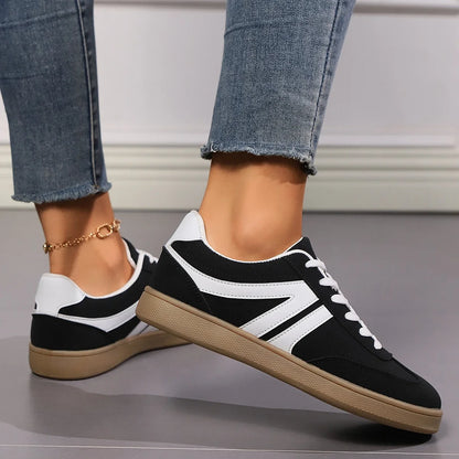 Moscow Low Top Sneaker