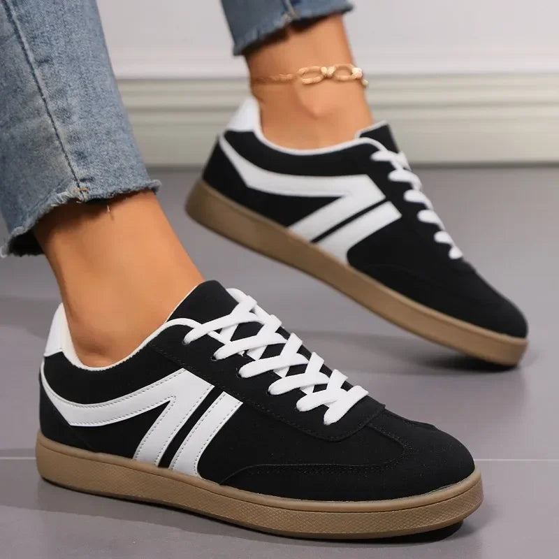 Moscow Low Top Sneaker