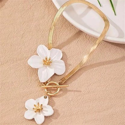 Elysia Floral Anklet